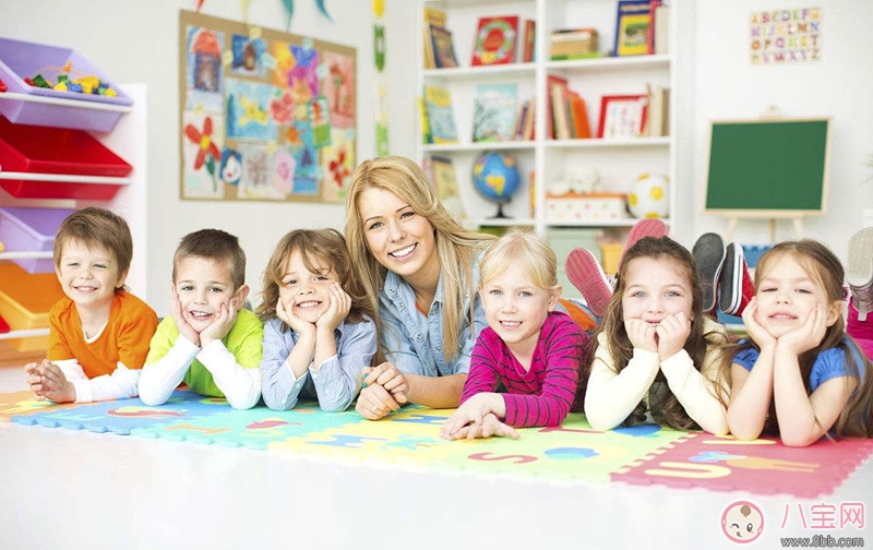 為什么3歲幼童逃出早教中心  學齡前寶寶一定要上早教中心嗎