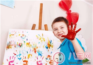 送孩子去幼兒園不舍的心情說說朋友圈 陪孩子上幼兒園的心情短語朋友圈