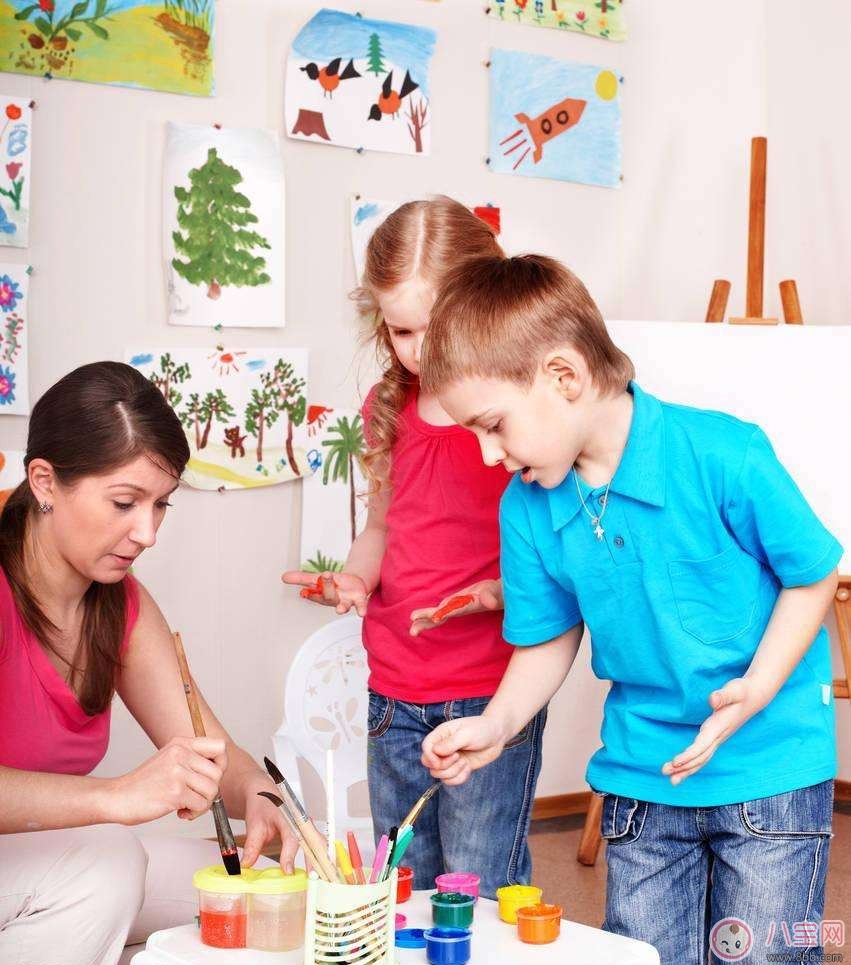 怎么察覺(jué)孩子在幼兒園受欺負(fù) 如何教育孩子在幼兒園自我保護(hù)