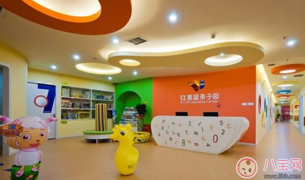 紅黃藍(lán)幼兒園虐童事件是不是真的 紅黃藍(lán)幼兒園虐童事件背后隱情