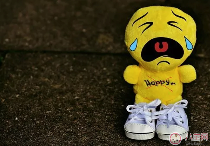 孩子哭著咳著就吐了正常嗎  寶寶嘔吐后應該怎么做