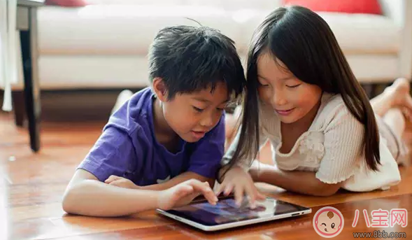 小孩經(jīng)常玩ipad怎么保護(hù)眼睛 小孩看ipad指導(dǎo)時(shí)間