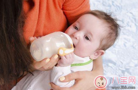 寶寶喝奶粉上火的原因 怎么預(yù)防寶寶喝奶粉上火