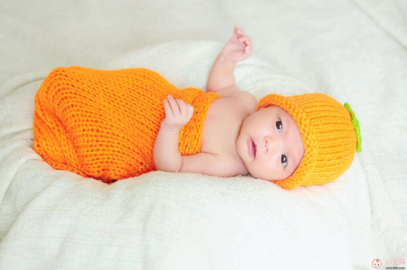 孩子滿月說說短語朋友圈  寶寶滿月如何發(fā)說說朋友圈