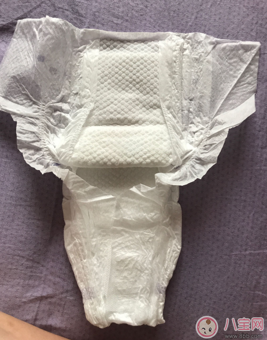 小鹿叮叮紙尿褲質量怎么樣 小鹿叮叮紙尿褲和花王好奇對比 小鹿叮叮紙尿褲質量怎么樣 小鹿叮叮紙尿褲和花王好奇對比