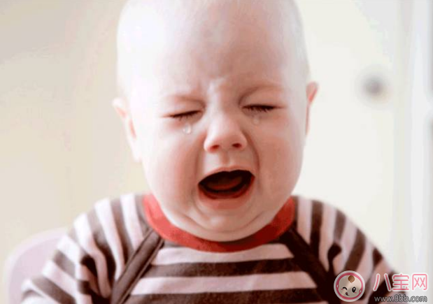 一聽到寶貝哭就喂奶好不好 寶寶哭就是餓了的意思嗎 一聽到寶貝哭就喂奶好不好 寶寶哭就是餓了的意思嗎