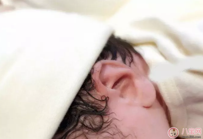 黃英二胎產(chǎn)女是順產(chǎn)還是剖腹產(chǎn) 黃英生兒子是剖腹產(chǎn)嗎 黃英二胎產(chǎn)女是順產(chǎn)還是剖腹產(chǎn) 黃英生兒子是剖腹產(chǎn)嗎