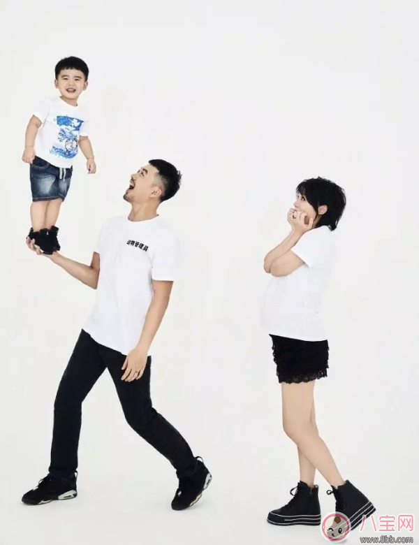 黃英二胎產(chǎn)女是順產(chǎn)還是剖腹產(chǎn) 黃英生兒子是剖腹產(chǎn)嗎 黃英二胎產(chǎn)女是順產(chǎn)還是剖腹產(chǎn) 黃英生兒子是剖腹產(chǎn)嗎