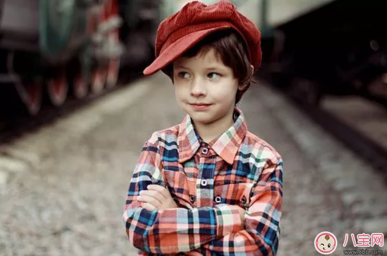 如何選購寶寶枕頭 選擇嬰幼兒枕頭枕芯有講究嗎 如何選購寶寶枕頭 選擇嬰幼兒枕頭枕芯有講究嗎