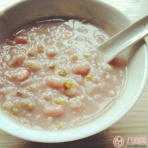 產后哺乳吃什么奶水多 食療解決產后沒乳問題