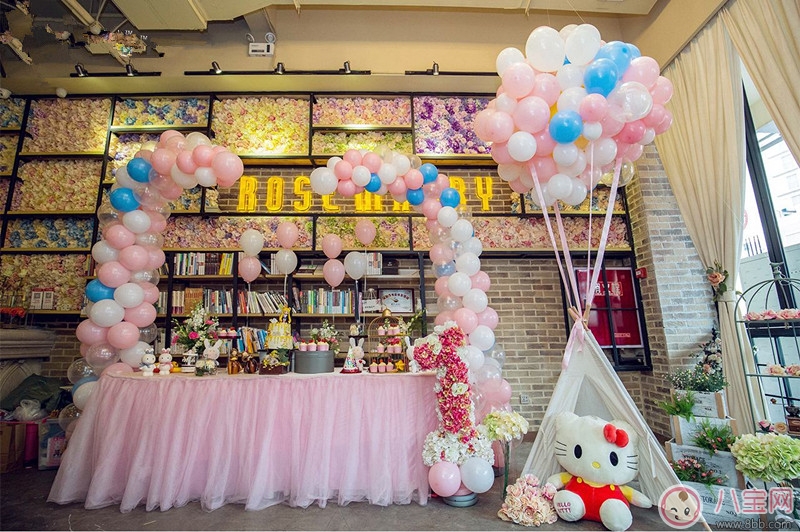 如何給寶寶過一周歲生日 一周歲寶寶生日怎么過 如何給寶寶過一周歲生日 一周歲寶寶生日怎么過