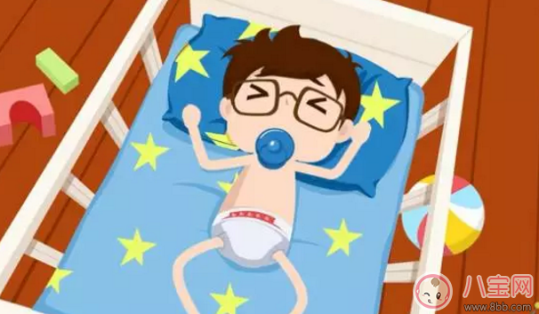 寶寶多大之后才要穿內褲呢 寶寶穿三角褲還是平角褲 寶寶多大之后才要穿內褲呢 寶寶穿三角褲還是平角褲