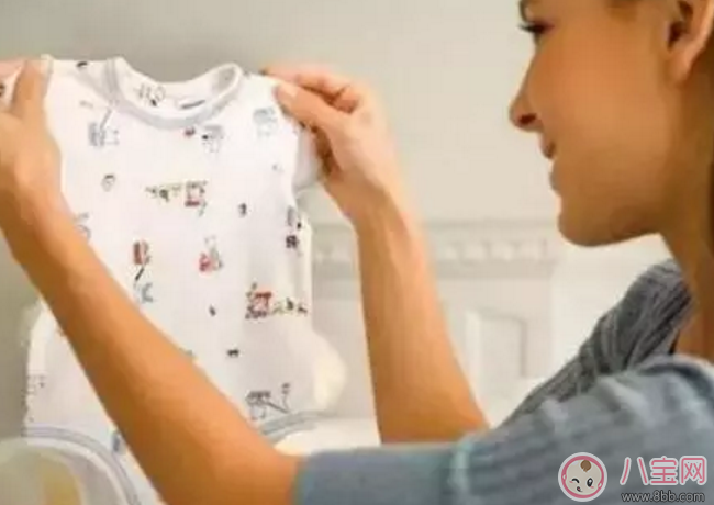 寶寶衣服開水燙衣最干凈嗎 寶寶衣服用除菌劑漂白劑好嗎