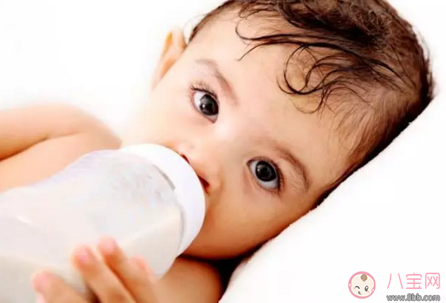 給寶寶斷奶瓶的時間是固定的嗎 怎么判斷寶寶要不要斷奶瓶