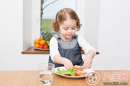 如何給胖寶寶減肥  在飲食方面需要注意什么