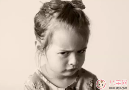 寶寶眼屎多是肝火還是胃火 寶寶眼屎多清火怎么做 寶寶眼屎多是肝火還是胃火 寶寶眼屎多清火怎么做