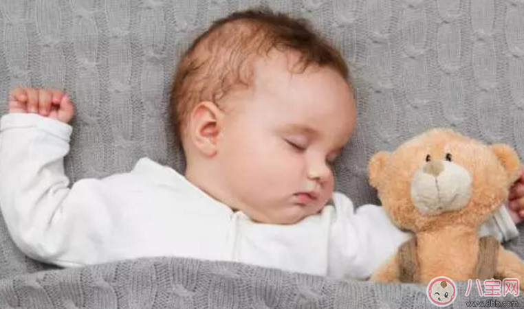 2歲寶寶舊玩具不肯丟怎么辦 2歲寶寶有戀物情結家長怎么教育