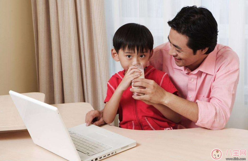 怎么讓孩子學媽媽的好習慣 教會孩子好習慣的方法 怎么讓孩子學媽媽的好習慣 教會孩子好習慣的方法