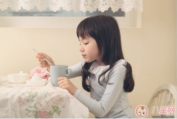 孩子感冒了能喝茶嗎 喝茶水有好處嗎