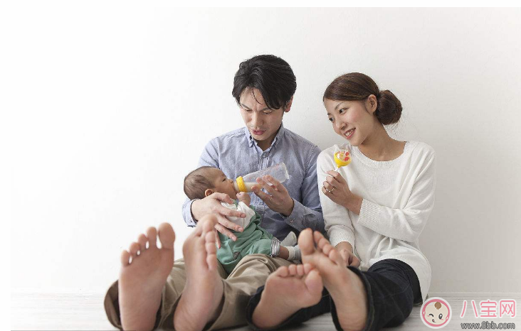 為什么嬰兒不愛吃奶只想睡覺 3到6個月寶寶不愛吃奶怎么辦 為什么嬰兒不愛吃奶只想睡覺 3到6個月寶寶不愛吃奶怎么辦