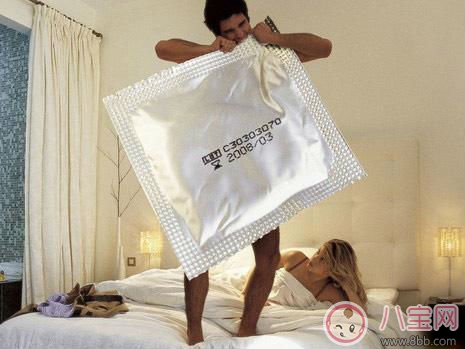 螺旋避孕套和凸點避孕套有什么區別 使用螺旋和凸點時要做足前戲 螺旋避孕套和凸點避孕套有什么區別 使用螺旋和凸點時要做足前戲