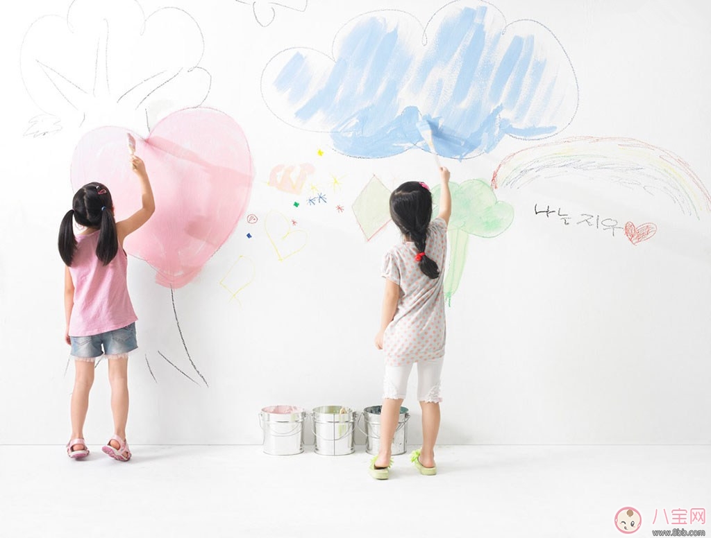 如何引導(dǎo)孩子畫畫 怎樣培養(yǎng)孩子愛上畫畫的興趣