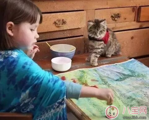 如何引導(dǎo)孩子畫畫 怎樣培養(yǎng)孩子愛上畫畫的興趣