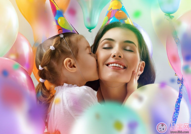 第一次陪孩子看電影感想心情句子   陪孩子看電影心情語句說說朋友圈  