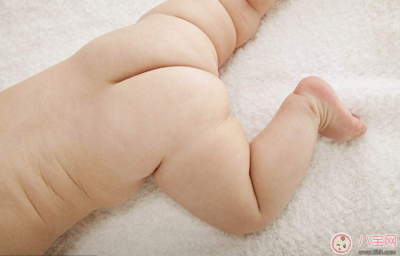 寶寶換尿布如何清潔屁股  怎么清洗寶寶屁股