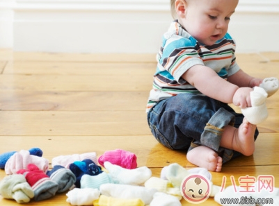 冬天到底該不該給孩子穿襪子睡覺  穿襪有講究