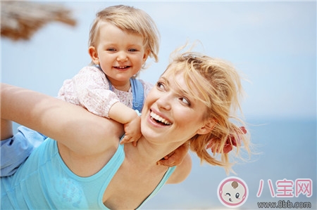 是帶孩子累還是上班累 選擇上班還是做全職媽媽 是帶孩子累還是上班累 選擇上班還是做全職媽媽