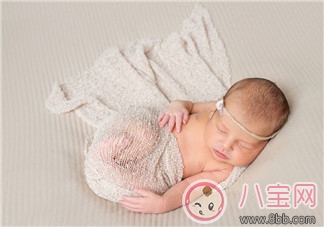 冬天新生兒如何保暖 怎么給新生兒保暖 冬天新生兒如何保暖 怎么給新生兒保暖