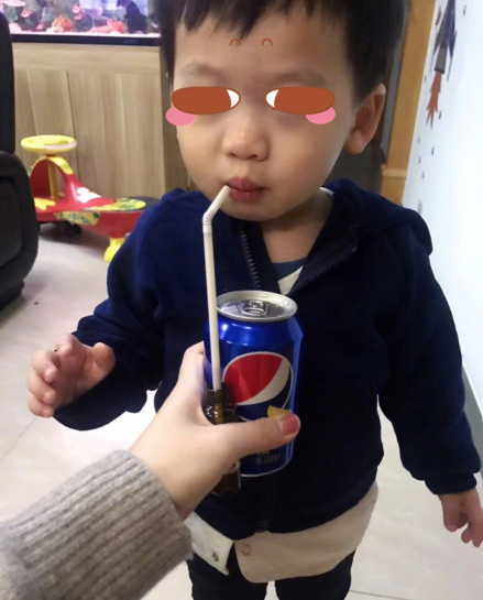 如何哄娃吃藥圖片 走過最長的路就是媽媽的套路