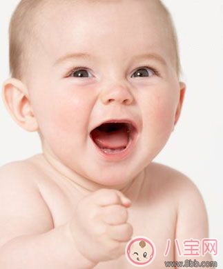 寶寶打嗝是不是受涼了 寶寶打嗝應怎么解決