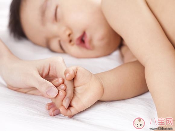 孩子頭發(fā)熱但不發(fā)燒什么原因 頭發(fā)熱怎么辦