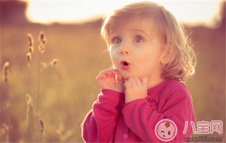 活潑開朗的孩子有什么優勢 在家活潑在外內向的原因是什么