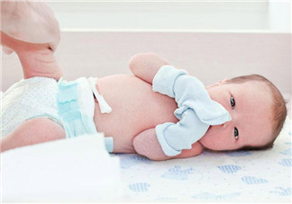 幾歲停用紙尿褲最好 小孩把屎把尿好不好