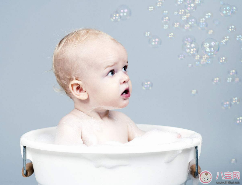 寶寶頭發稀少怎么清洗  如何清洗嬰幼兒的頭發