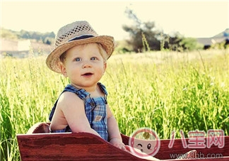 如何區(qū)別小兒肺炎和感冒   冬季如何防治寶寶肺炎