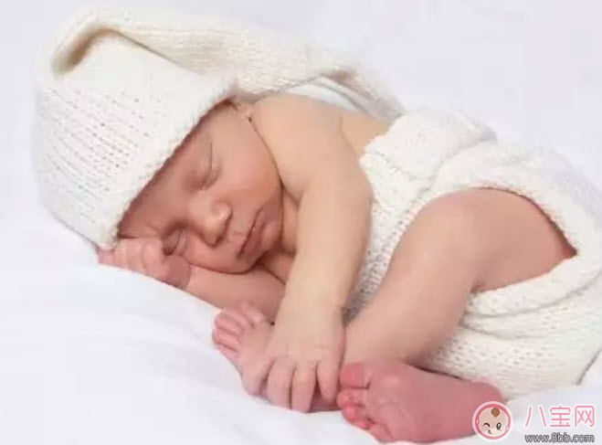 冬天小孩腳的保暖怎么做 寶寶冬天泡腳的好處