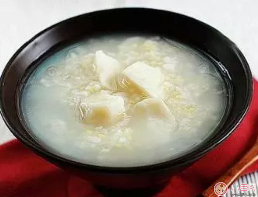 產后奶水少吃什么下奶 產后奶水不足如何找催乳師 產后奶水少吃什么下奶 產后奶水不足如何找催乳師