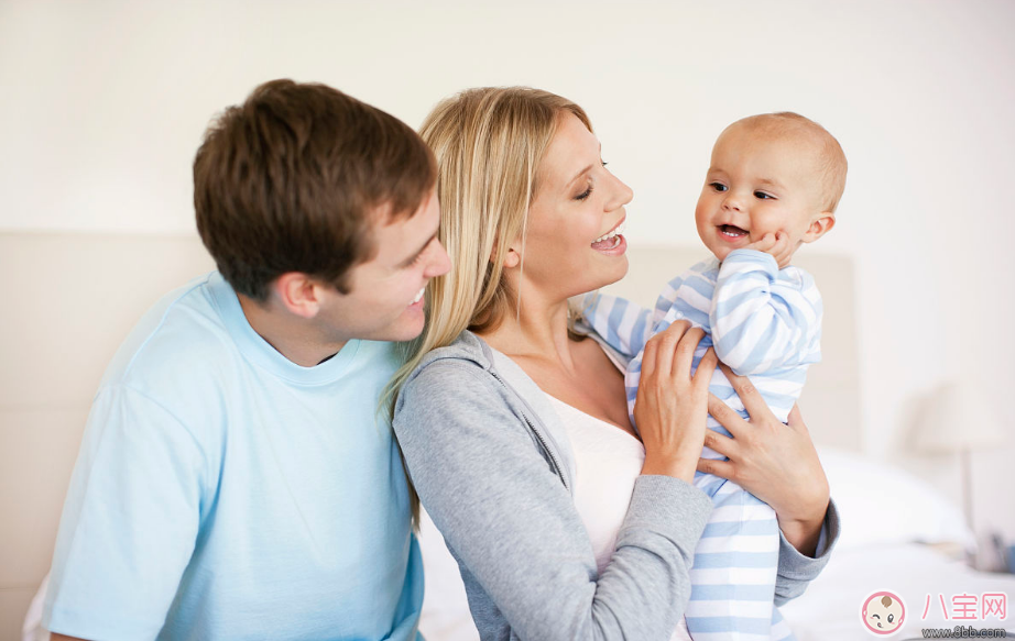 元旦出生的雙胞胎起名2018 元旦2018雙胞胎起什么名字好 元旦出生的雙胞胎起名2018 元旦2018雙胞胎起什么名字好