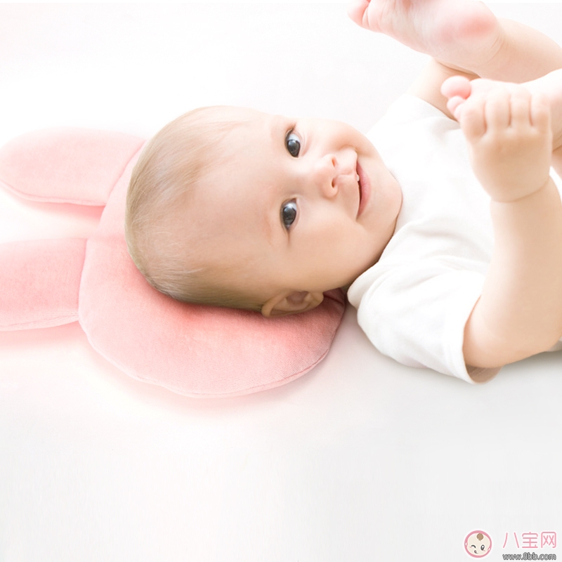 2歲以內的寶寶需要枕枕頭嗎  別讓那些老觀念帶偏了