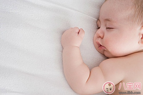 2歲以內的寶寶需要枕枕頭嗎  別讓那些老觀念帶偏了