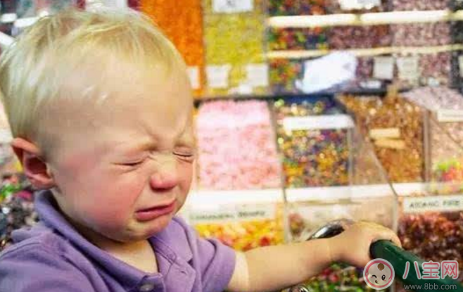 孩子耍賴(lài)哭鬧怎么辦 小孩喜歡耍賴(lài)家長(zhǎng)怎么教育