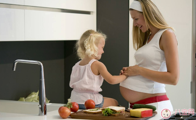 孕婦夢見吃西瓜是預示生什么   孕婦夢見吃西瓜是什么意思