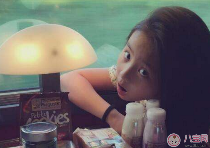 女兒懂事了的說說 形容女兒長大懂事的句子發(fā)朋友圈