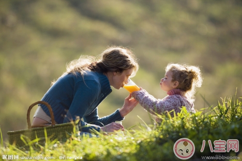 給孩子寬松的環(huán)境  對孩子限制少這樣的教育方式好嗎
