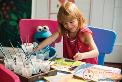 給孩子寬松的環(huán)境  對孩子限制少這樣的教育方式好嗎