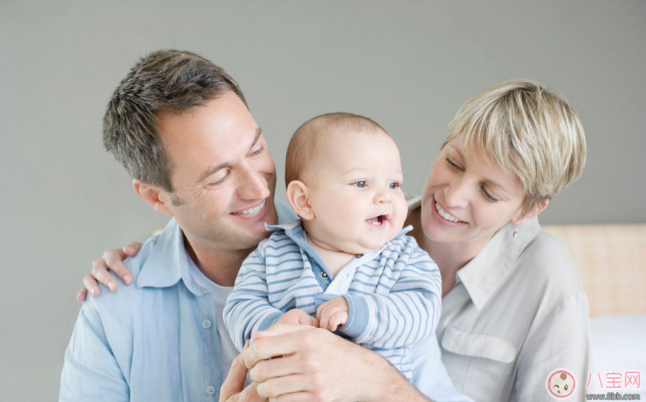 父母如何與寶寶交流   家長怎樣與孩子溝通